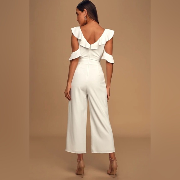 LuLu’s Doozy White Ruffled Wide Leg Off The Shoulder Jumpsuit size small - Picture 8 of 12